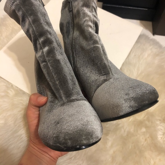 Aldo Gray Silver Velvet Booties Metallic Heels - Picture 8 of 8